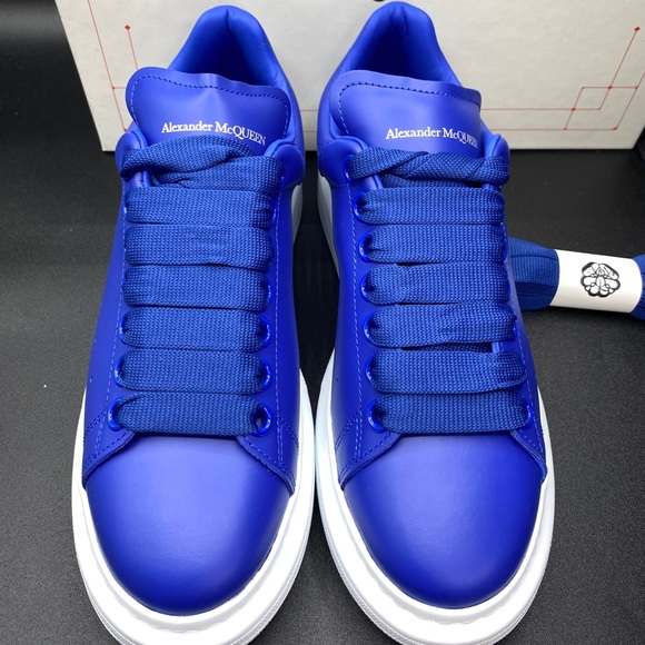 💙Host Picked💙Alexander McQueen Women’s Oversized Sneakers Size 7.5 AUTHENTIC - Picture 3 of 9